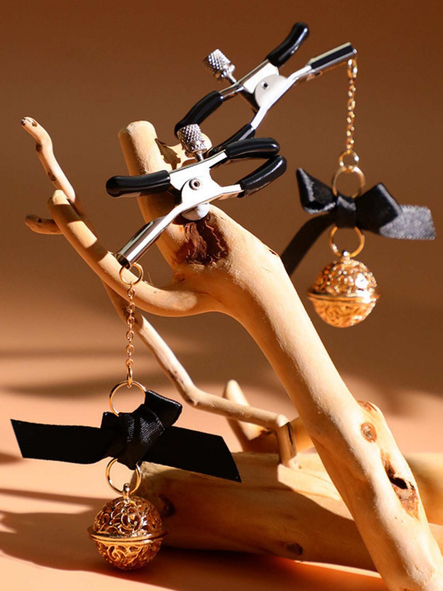 MizzZee U-Shaped Willow Leaf Nipple Clamps / 4 styles