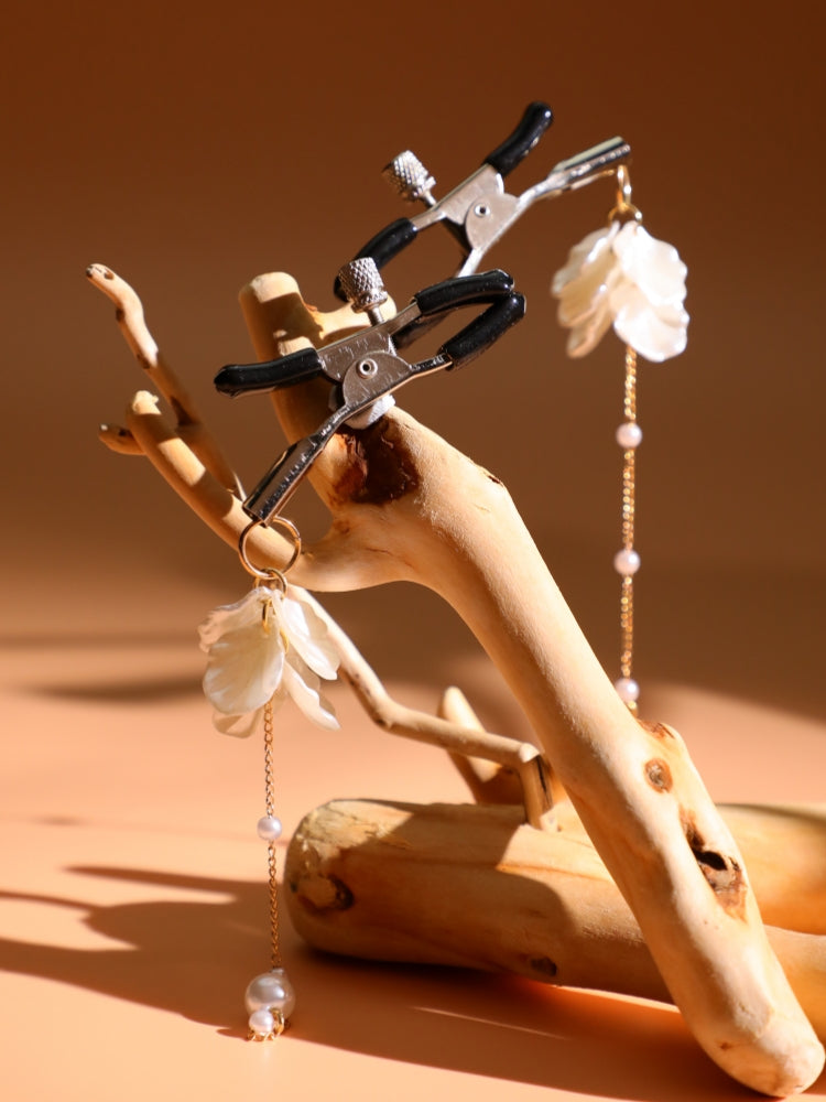 MizzZee U-Shaped Willow Leaf Nipple Clamps / 4 styles